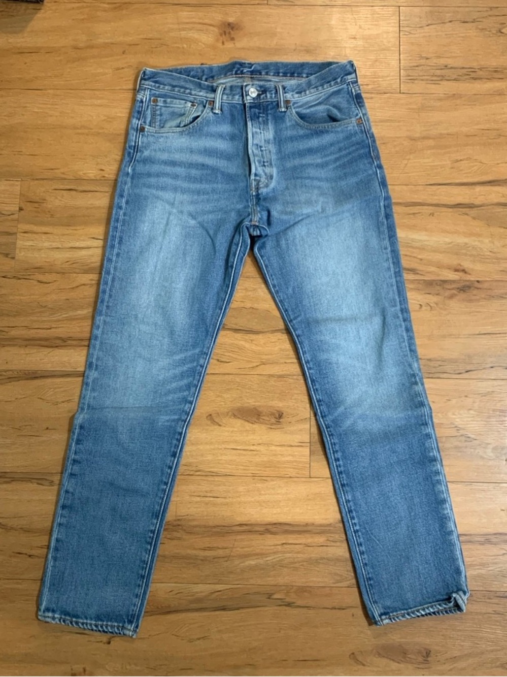 Levi 501 jeans